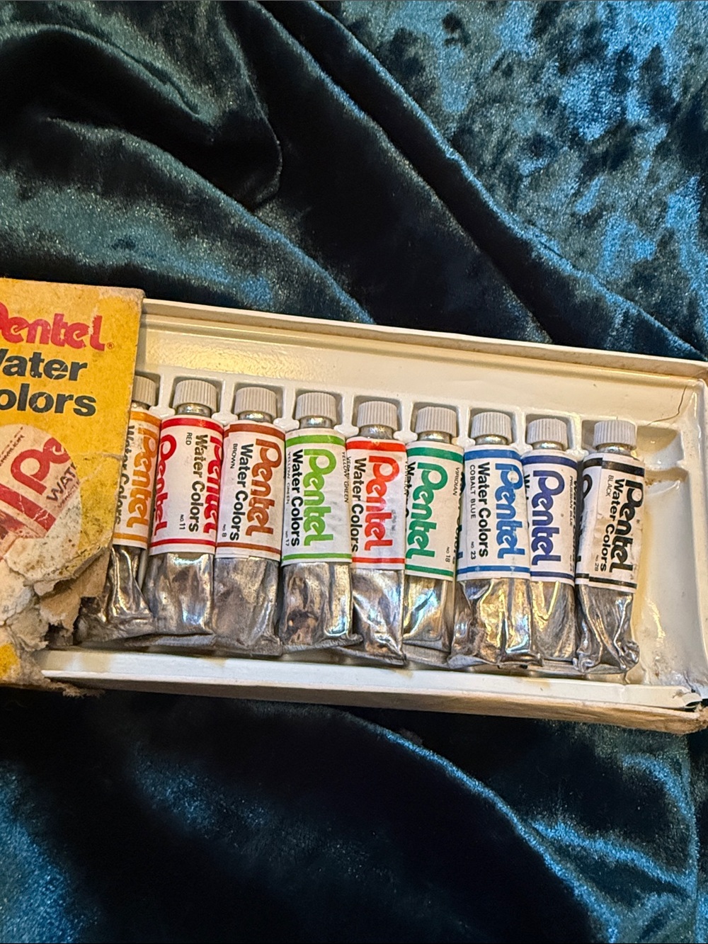 Pentel Water Colors 12-Color Set - Vintage Box (untested) collectors
